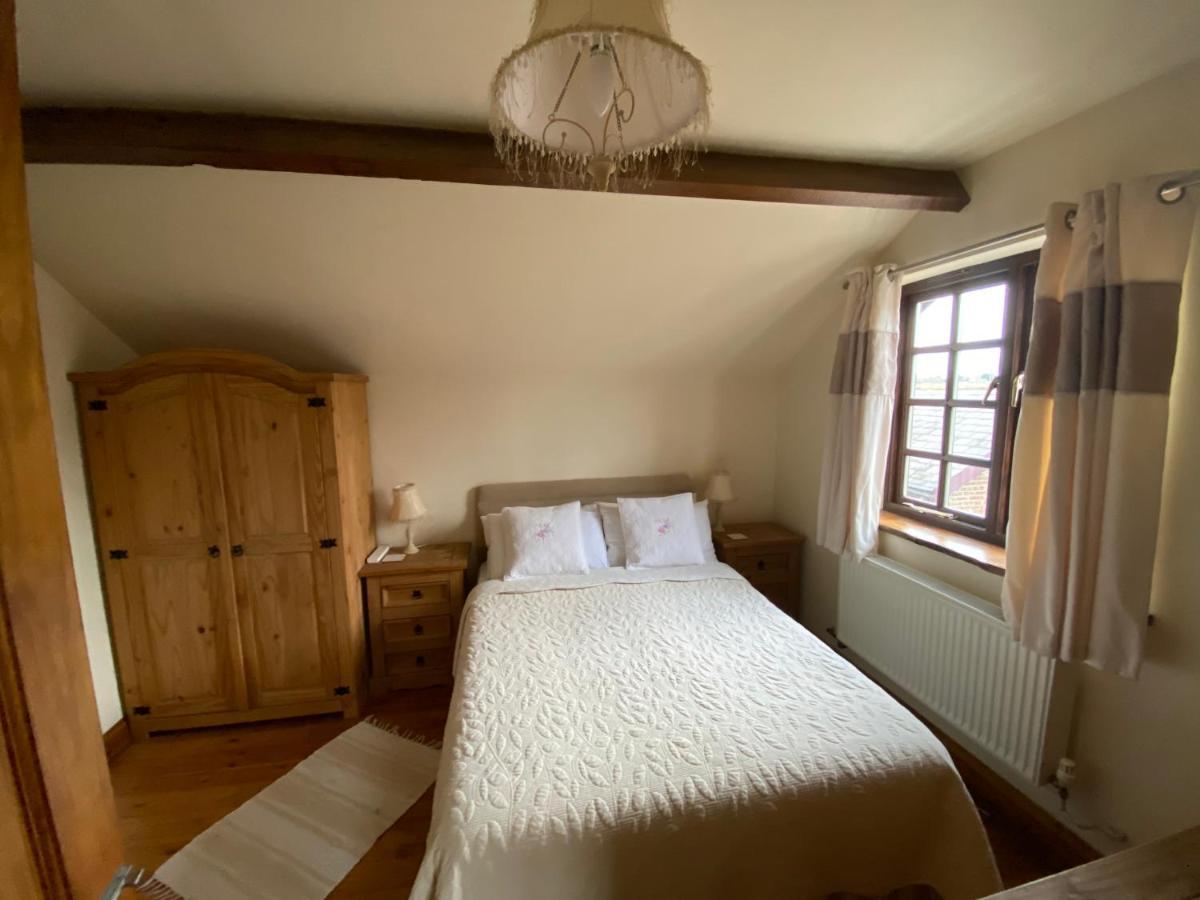 Thompsons Arms * Flaxton
